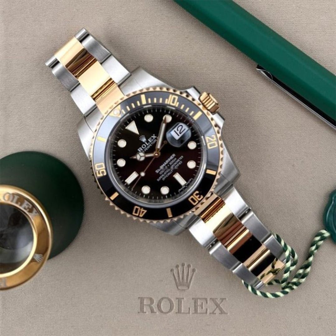 ROLEX SUBMARINE (BESTSELLING WATCH)